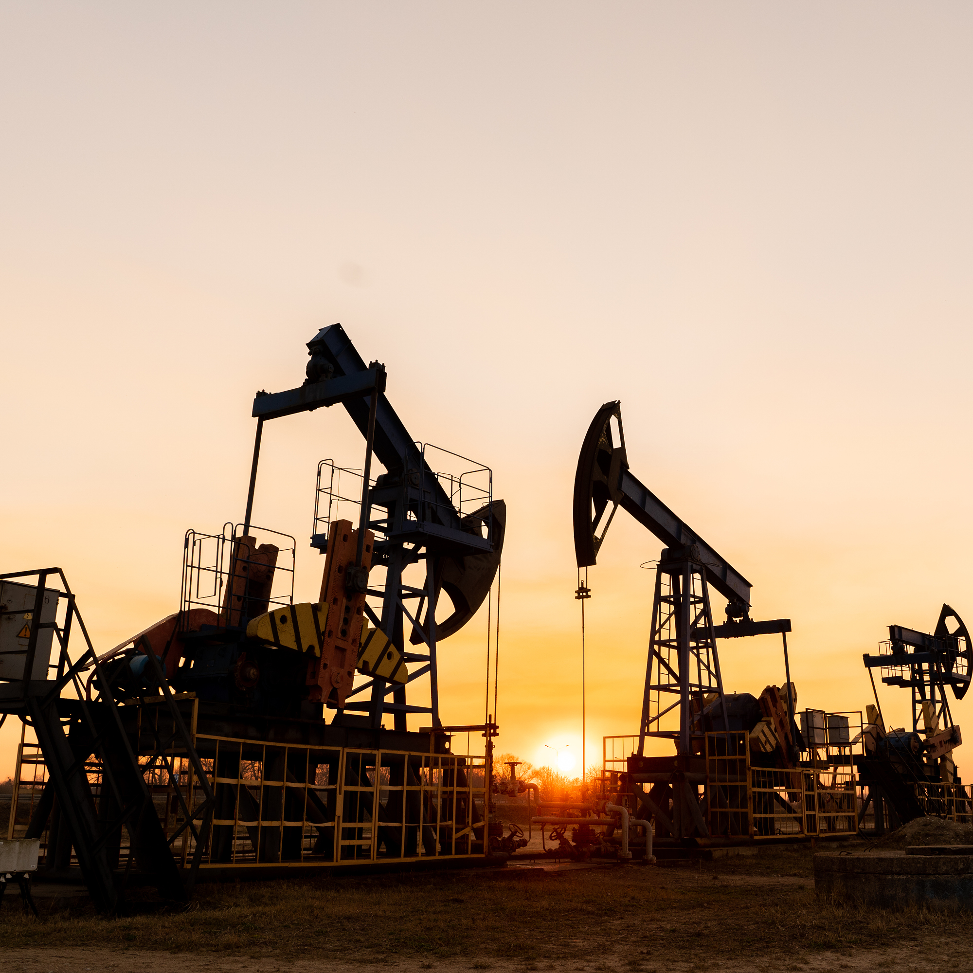 Oil and gas well on the horizon.