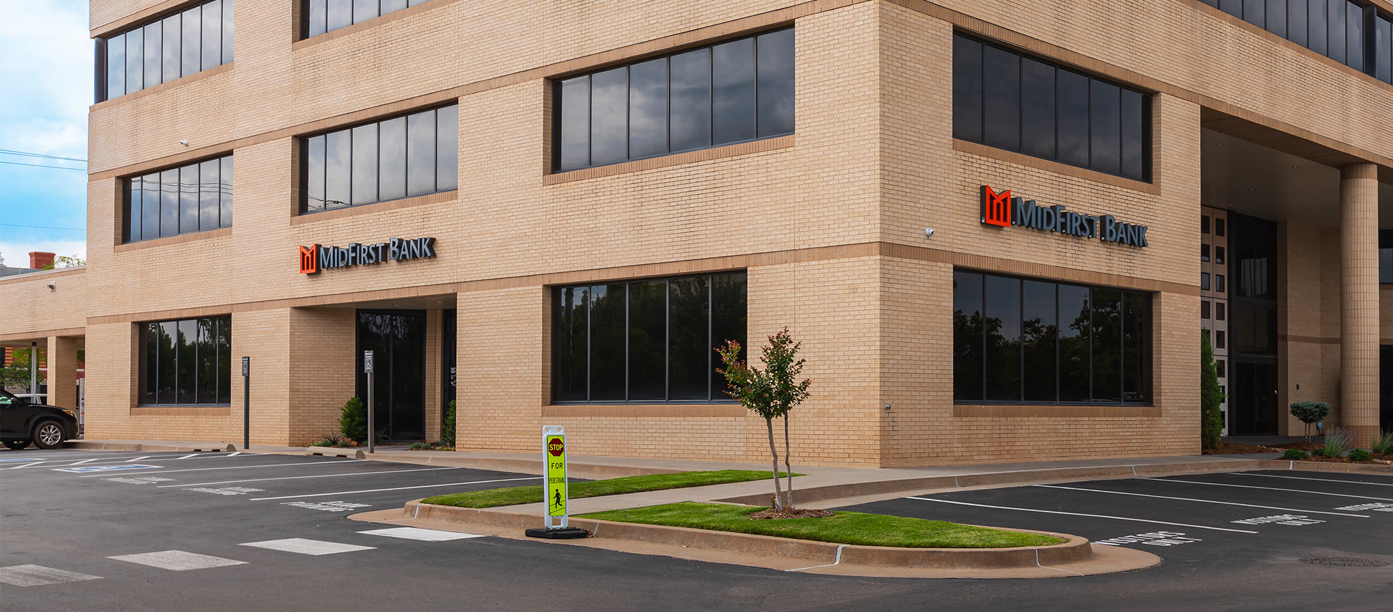 MidFirst Bank Location