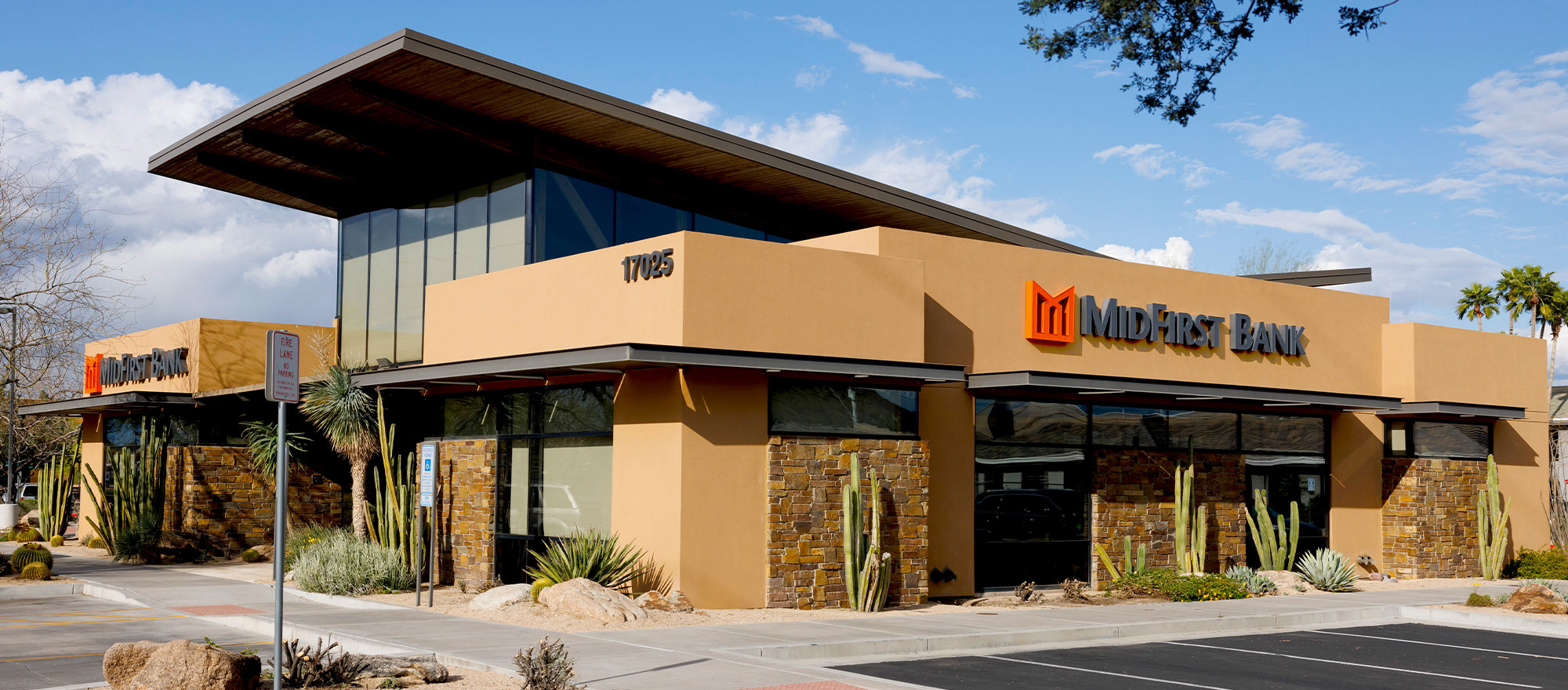 MidFirst Bank Location in Phoenix, AZ
