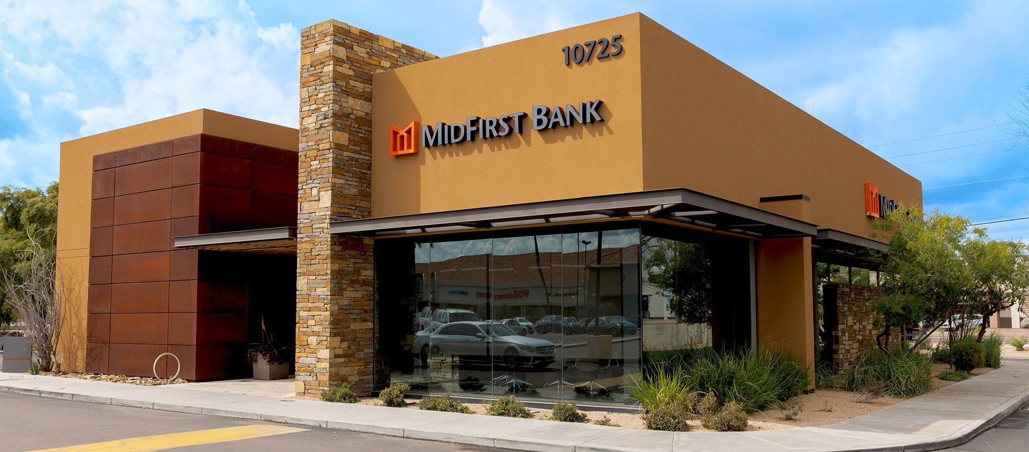 MidFirst Bank Location in Phoenix, AZ