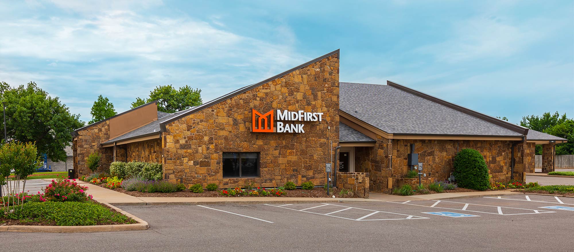 MidFirst Bank Location